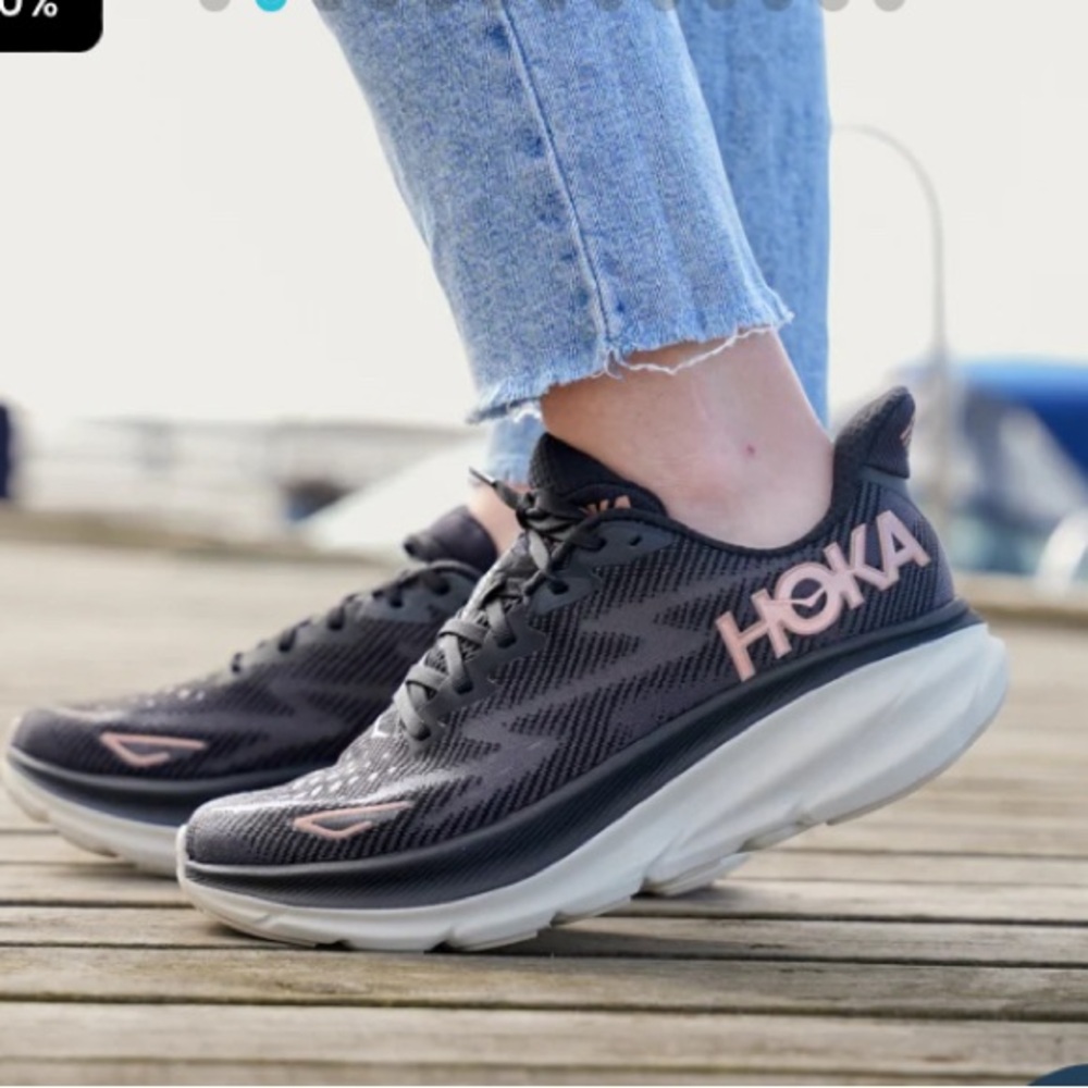 Hoka Clifton 9 Sneakers